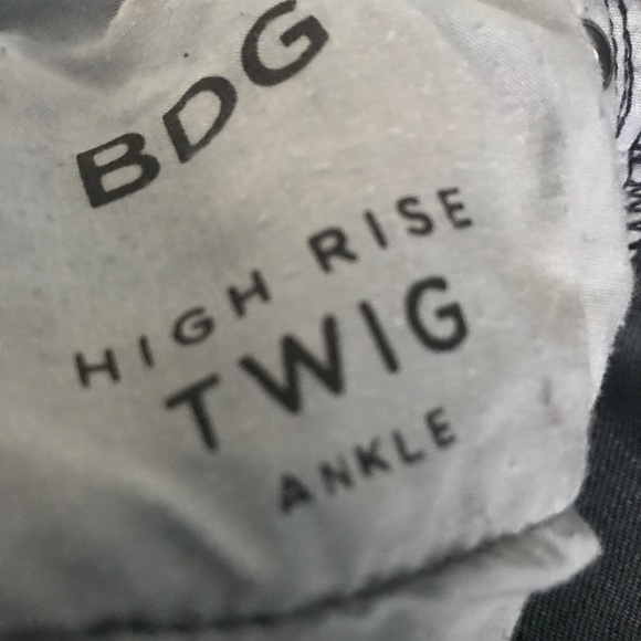 BDG High Waisted Dark Wash - Picture 5 of 6